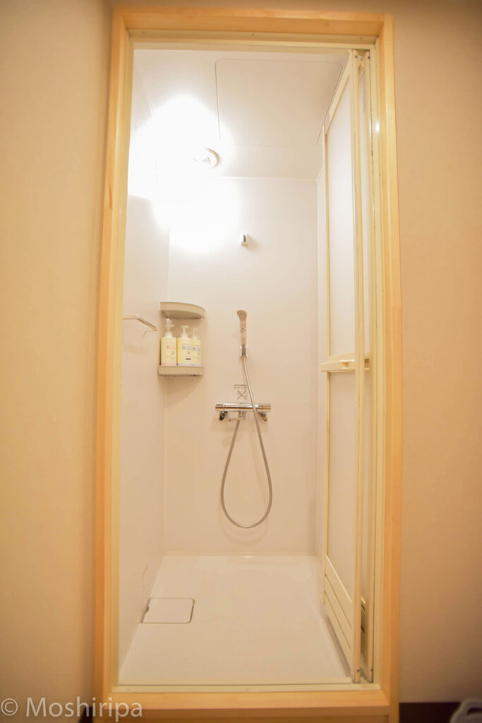 シャワー